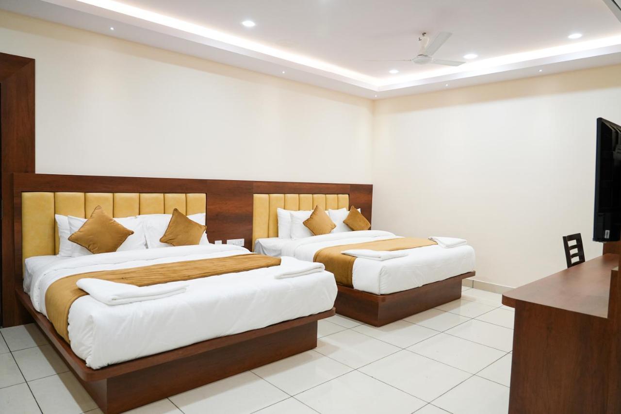 Sri Krishna Inn - Kempegowda Airport Bangalore Devanahalli Экстерьер фото